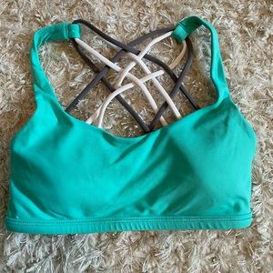 Lululemon sports bra